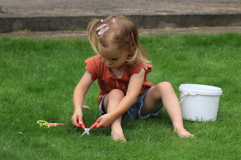 Backyard Bubble Activities for the kids